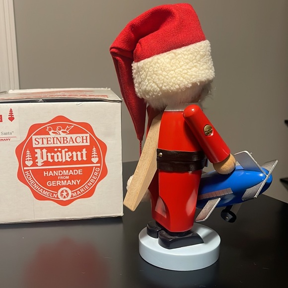 Steinbach nutcracker, S1323 “chubby flying Santa” - Picture 5 of 10